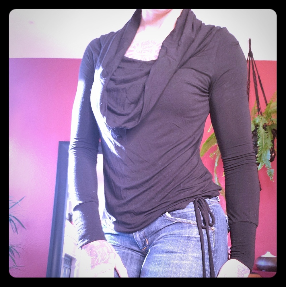 Caché cowl neck top